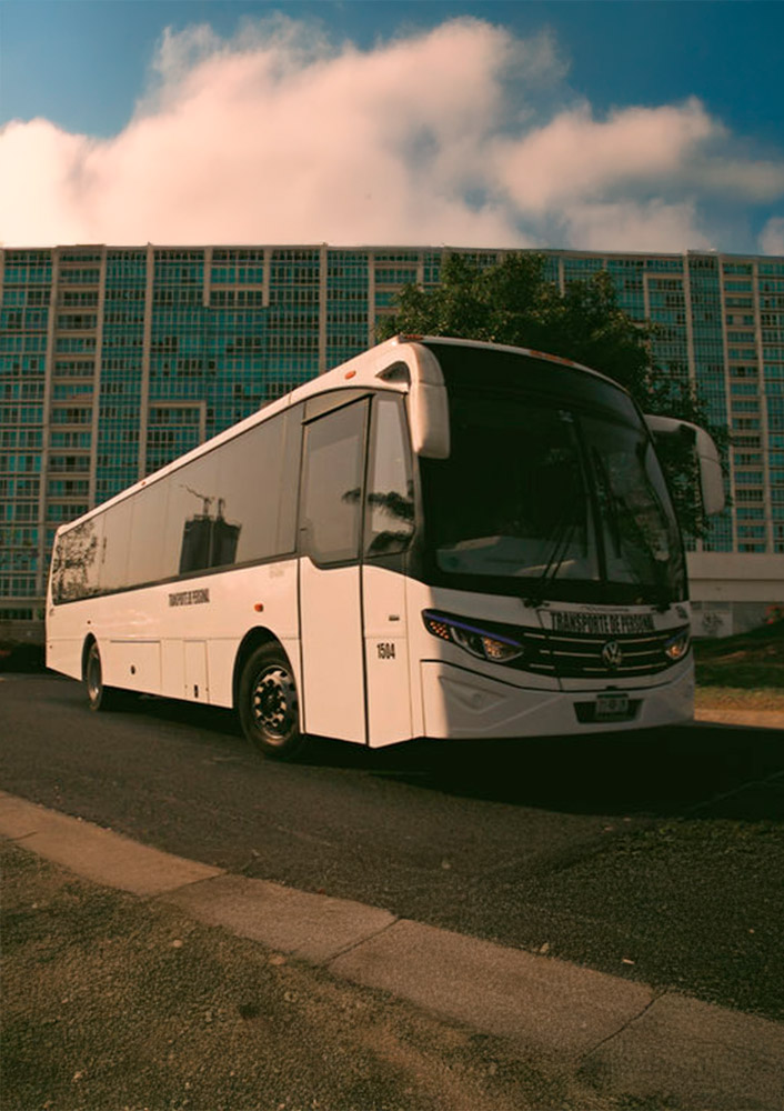 Luxury Hotel & Bus | Transporte de Personal, Ejecutivo y Viajes de Turismo | Soluciones de Logística