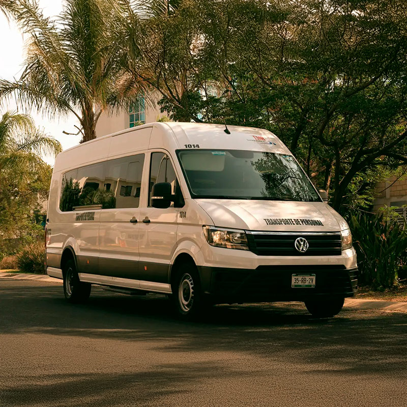 Luxury Hotel & Bus | Transporte de Personal, Ejecutivos y Viajes de Turismo | Soluciones de Logística